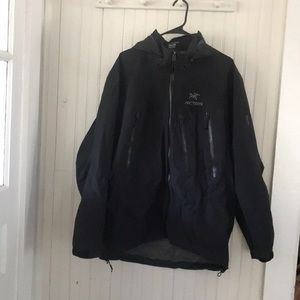 Arc’teryx Theta AR men’s large jacket